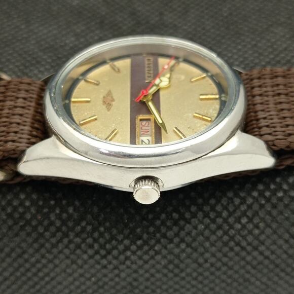 Vintage 1975 Citizen Automatic Mens Silver Watch W/daydate & Gold accents - Picture 5 of 8